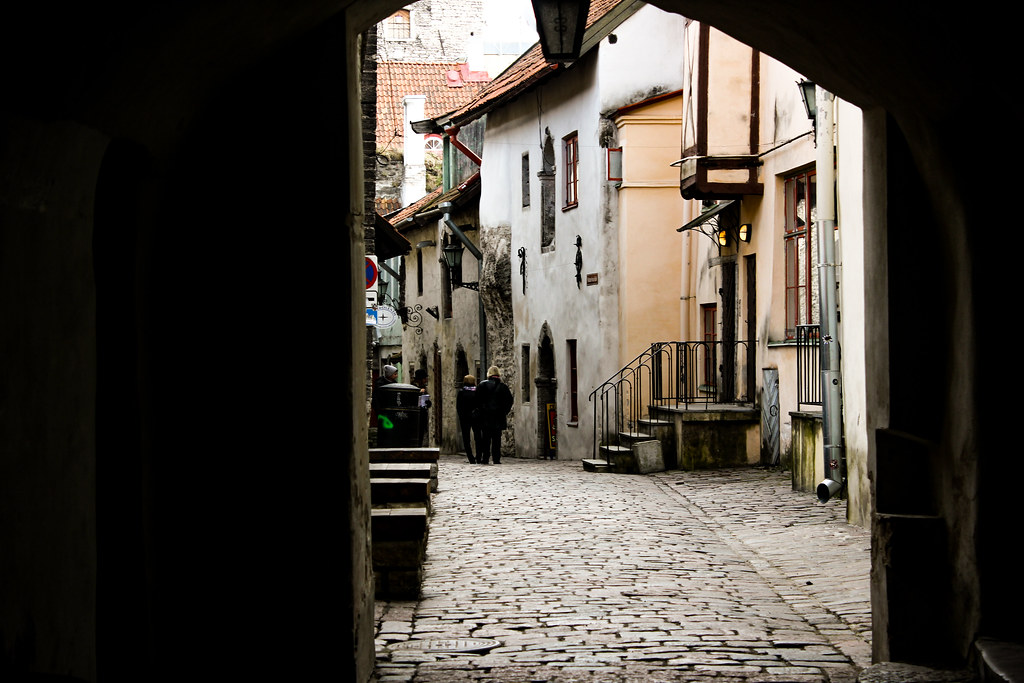 Pasaje de Catalina de Tallin, capital de Estonia.